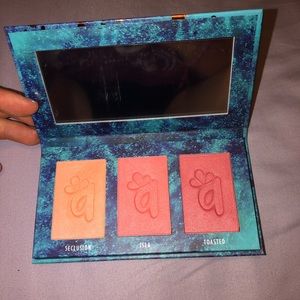 New Alamar Blush Palette